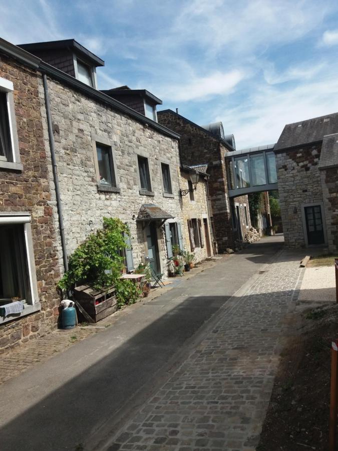 Maison D'Hotes "La Source Paisible Profondeville Bagian luar foto